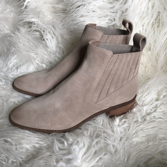 Dolce Vita Shoes - Dolce Vita taupe suede ankle boots